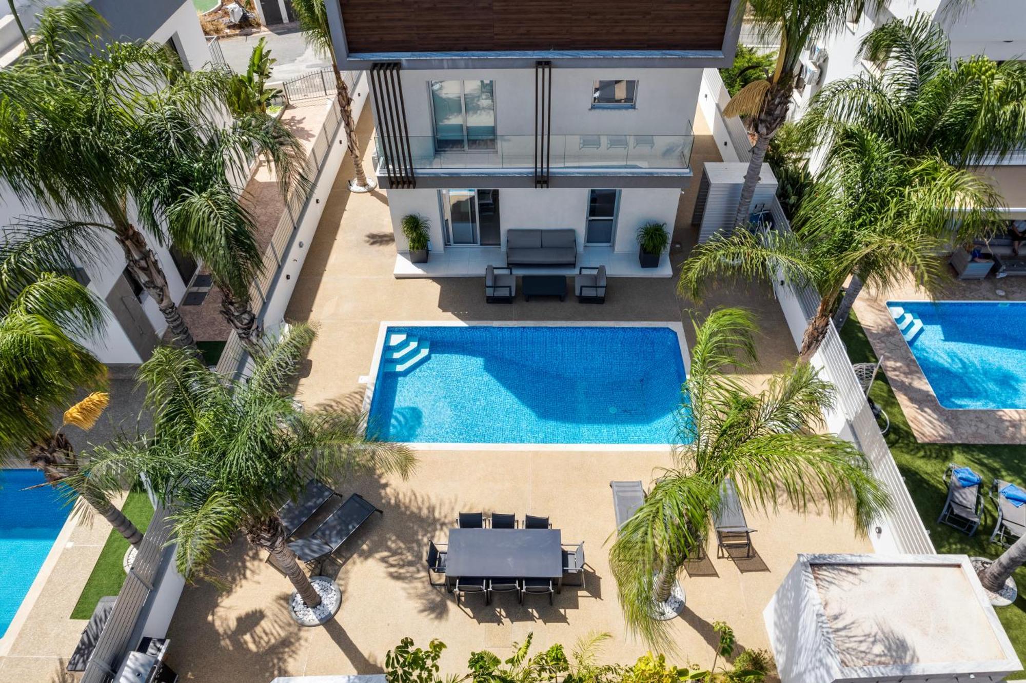 Villa Valerian Palm - Napa's Secret Escape *